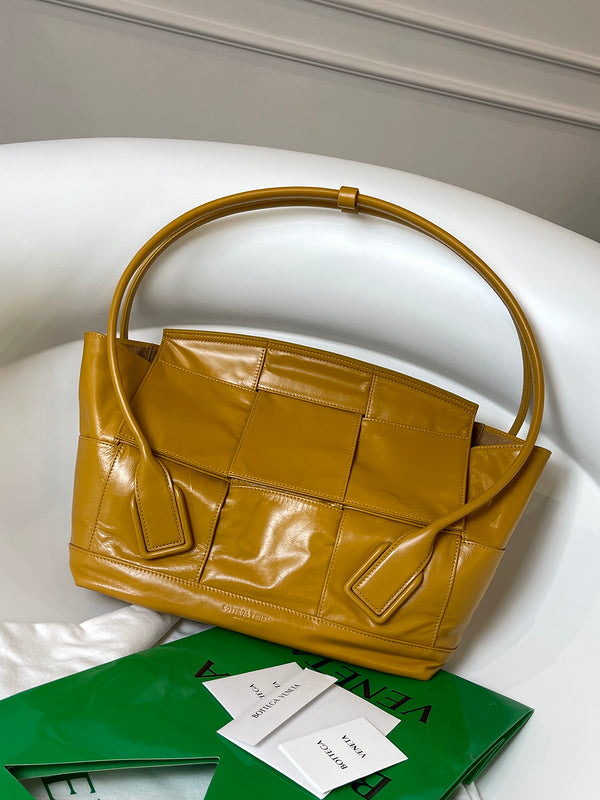 B-VENETA STYLISH HANBAGS FOR WOMEN - 054