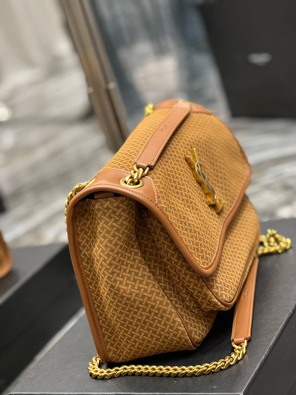 Amelia - YSL Bag - 4165