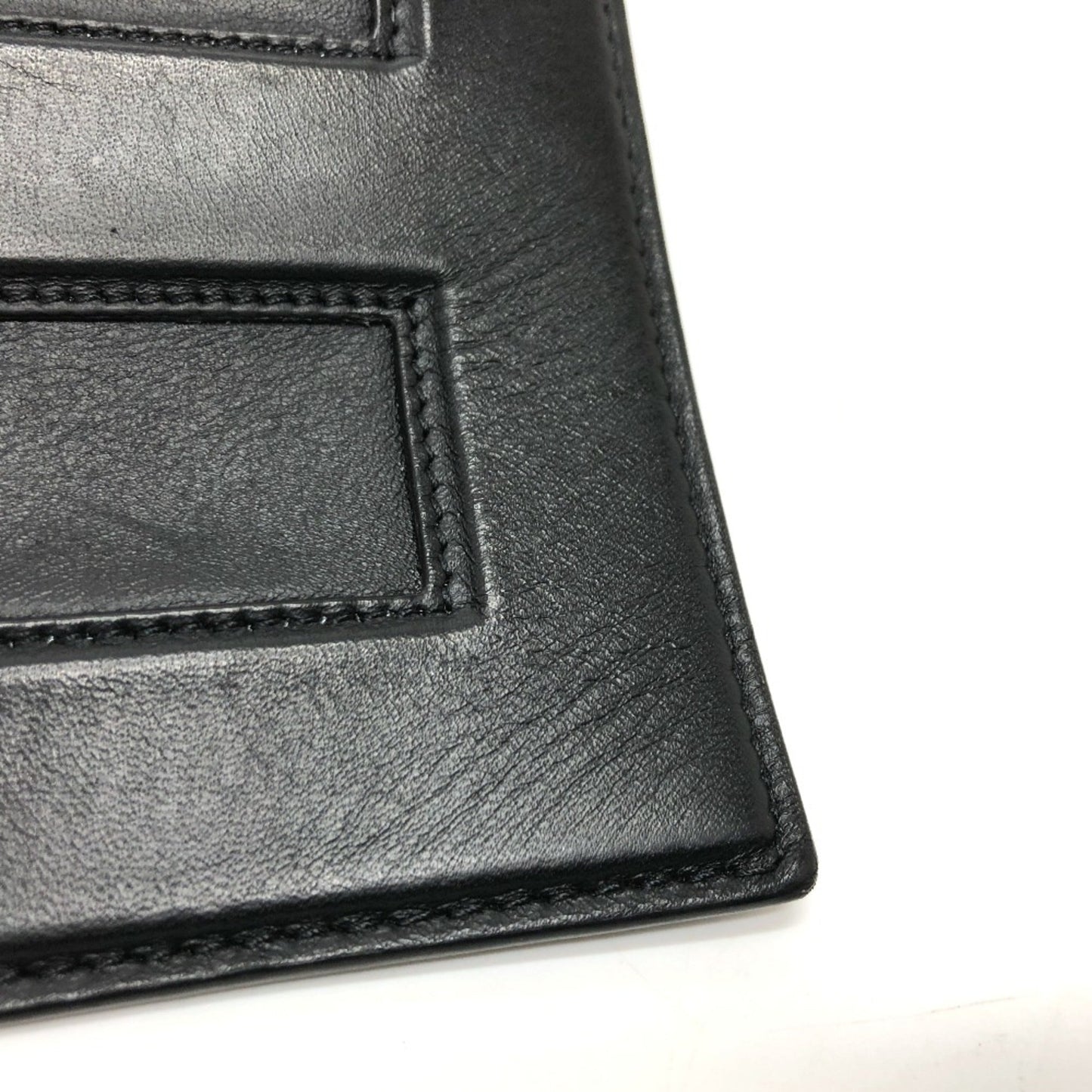 Fendi  Leather Clutch Bag (Pre-Owned)