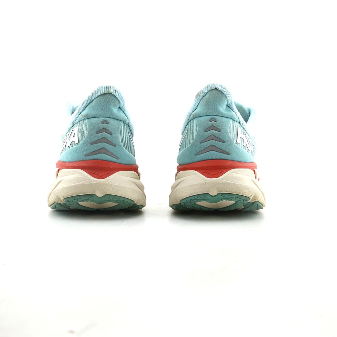 HOKA ONE ONE CLIFTON 8