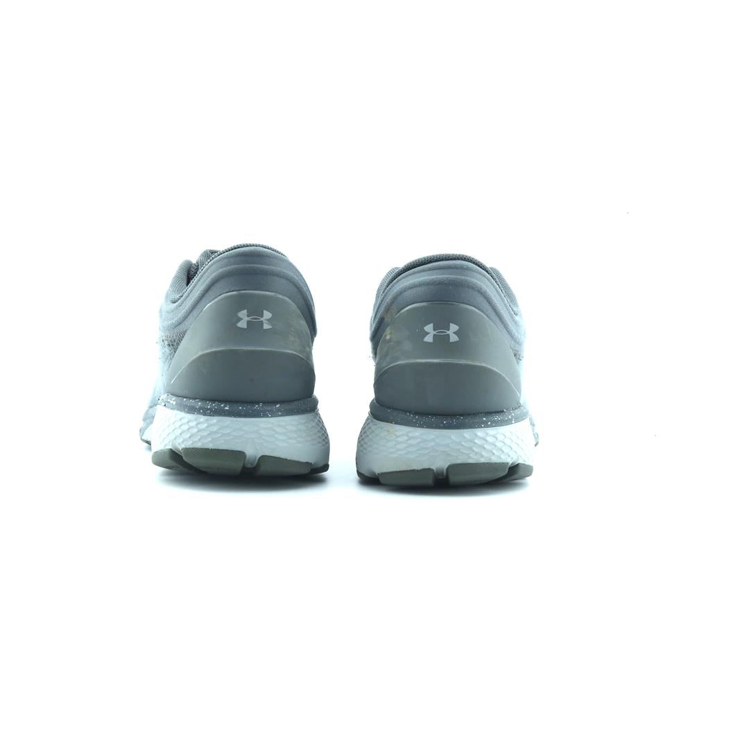 UNDER ARMOUR CHARGED ESCAPE 3