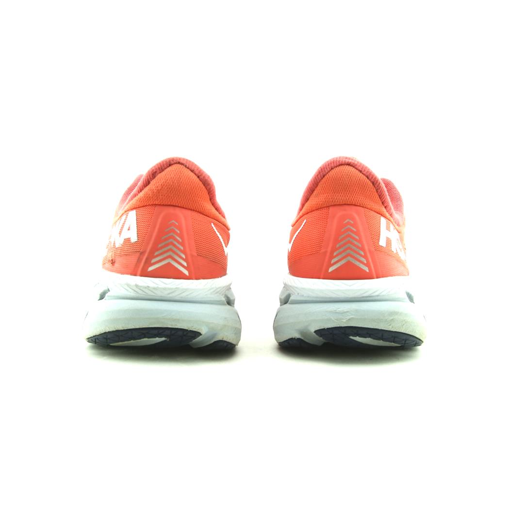 HOKA ONE ONE CLIFTON 7