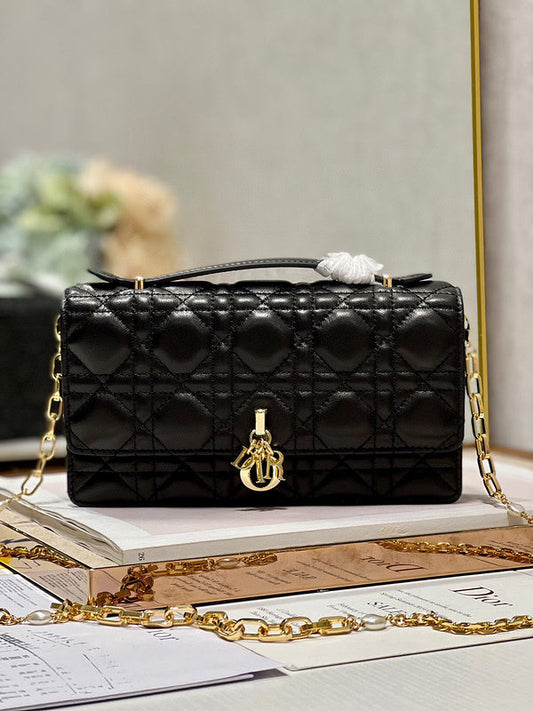 Amelia- DYOR FASHION BAGS - 1343