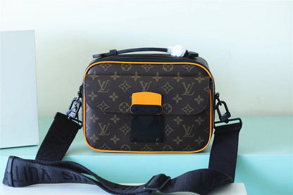 Fan Fashion Lu-Vi bags - 9910