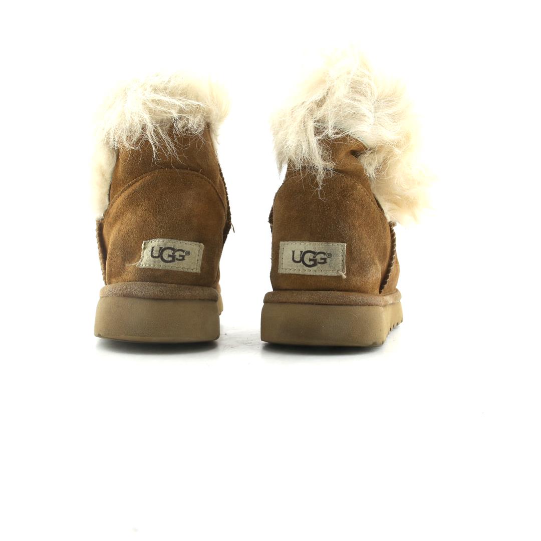 UGG  MILA