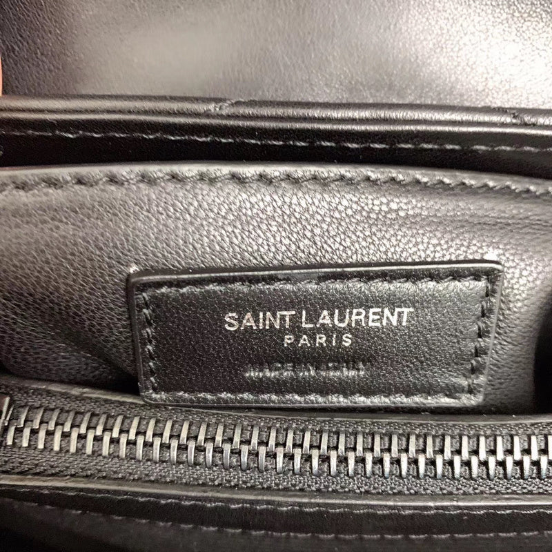 Amelia - YSL Bag - 3842