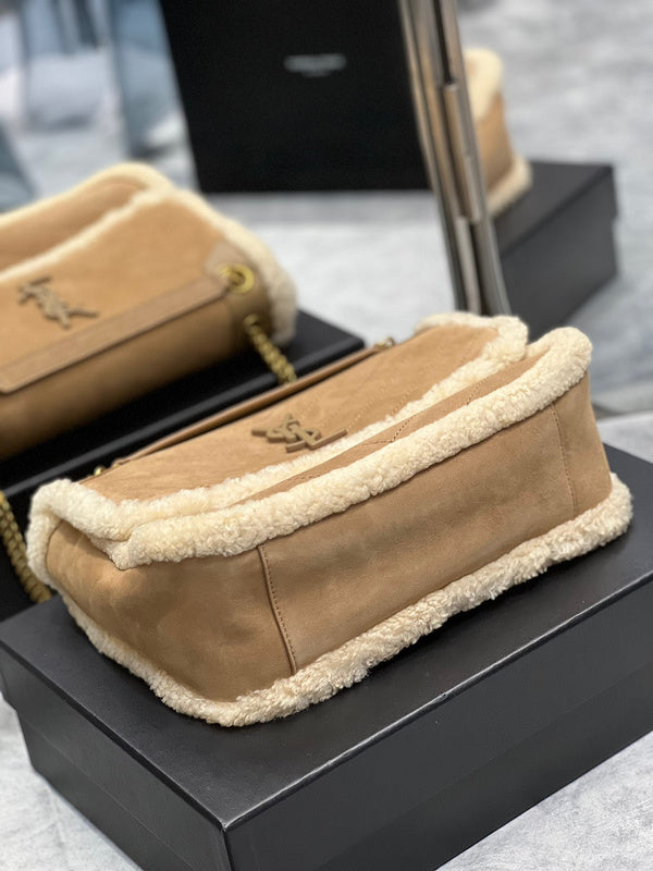 Amelia - YSL Bag - 3924
