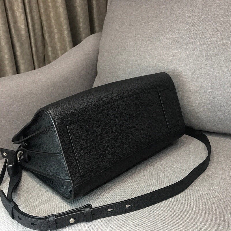 Amelia - YSL Bag - 2252