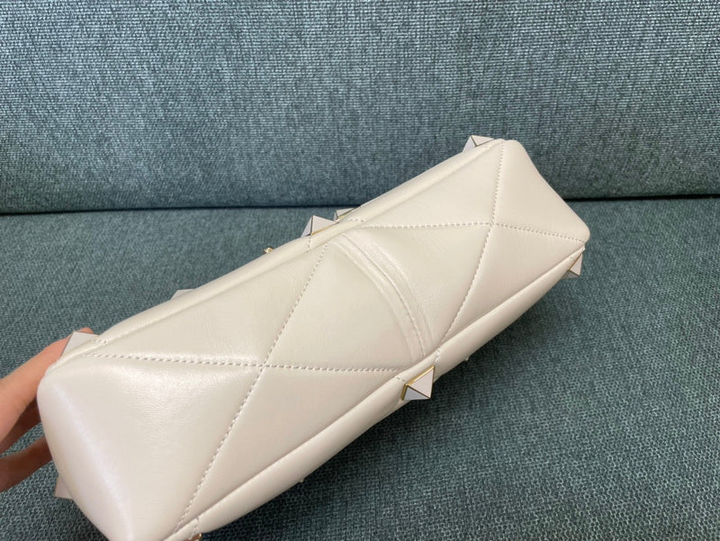 VAL LUXURY BAGS - FOR FASHION LOVERS  AFFORDABLE LUXURY BAGS- 1086