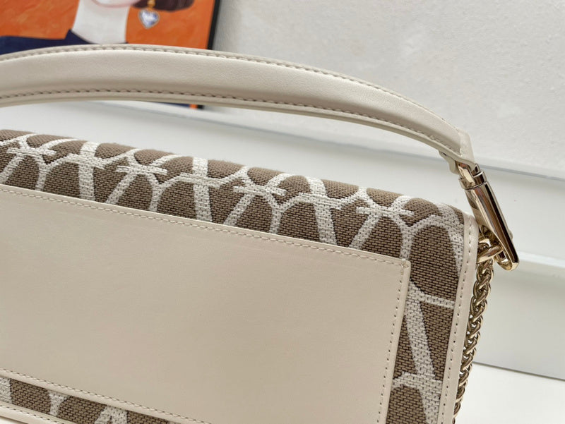 Amelia's Bag Gallery - VEL Bags - 168