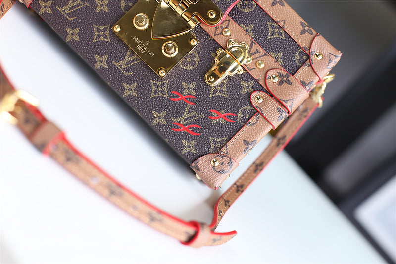 Fan Fashion Lu-Vi bags - 8220