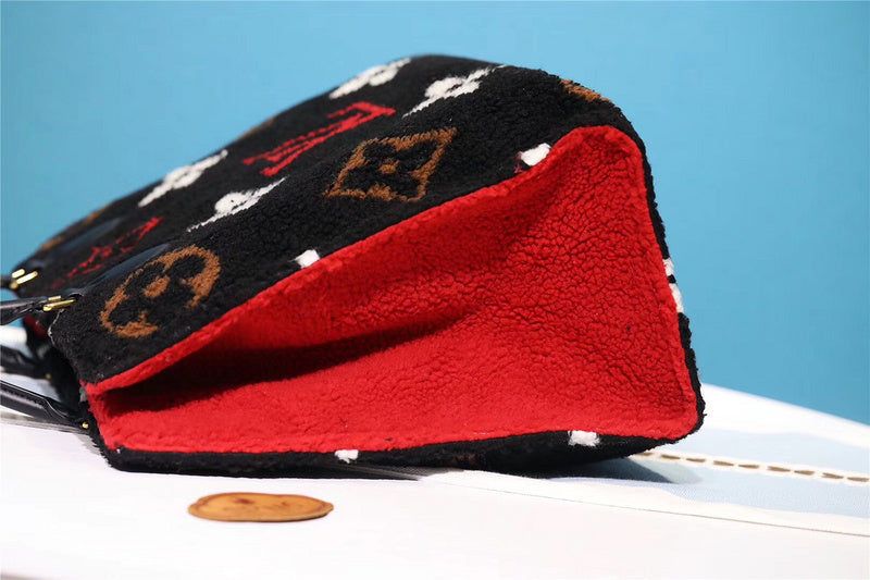 Fan Fashion Lu-Vi bags - 8664