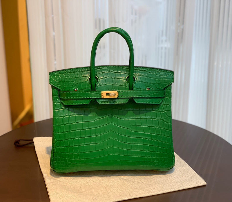 Amelia - HMS Bags - 1705