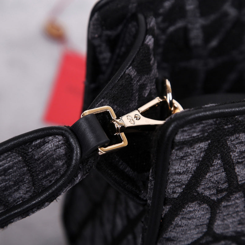 Amelia- VEL WOMEN LUXURY BAGS - 093