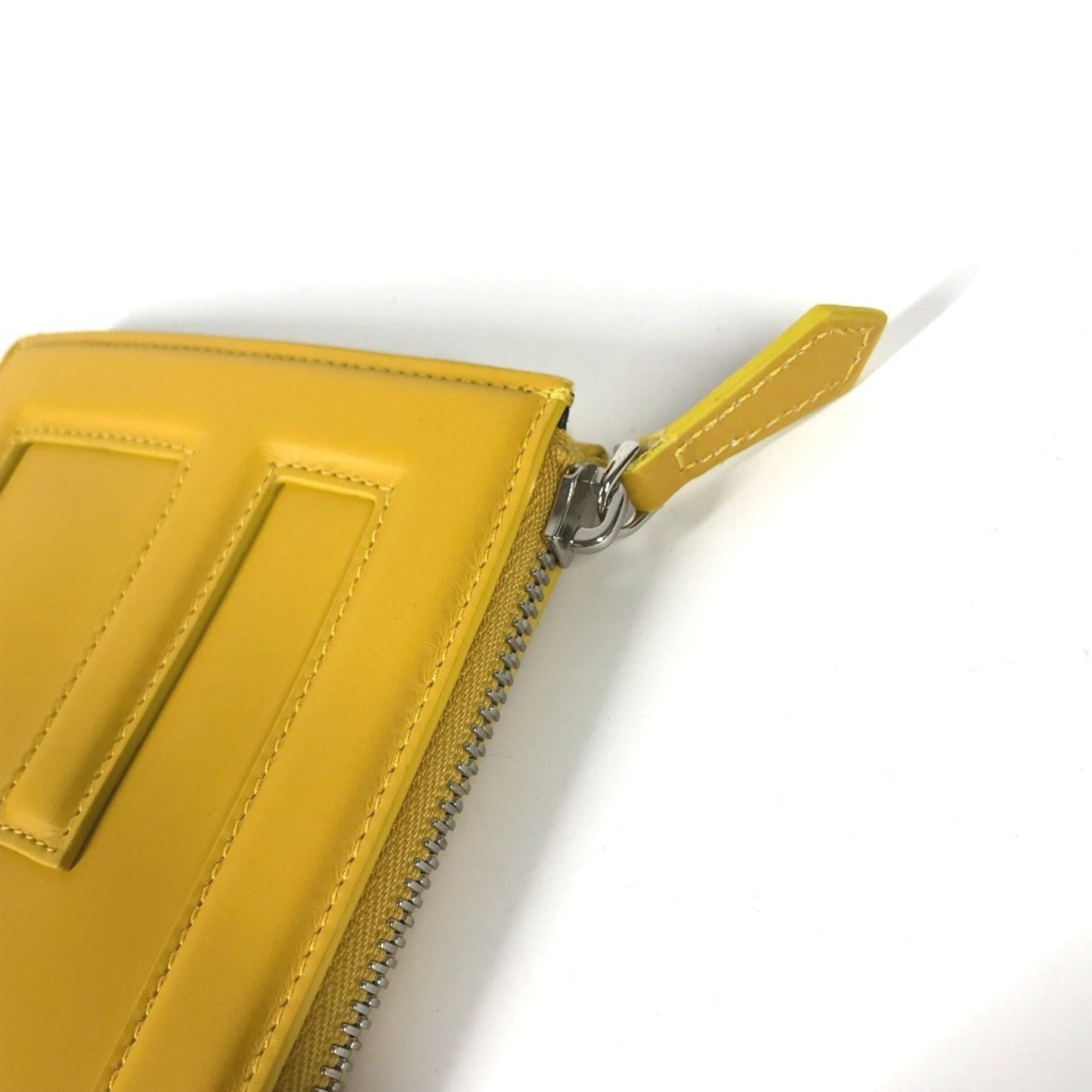 Fendi  Leather Clutch Bag Pouch (Pre-Owned)