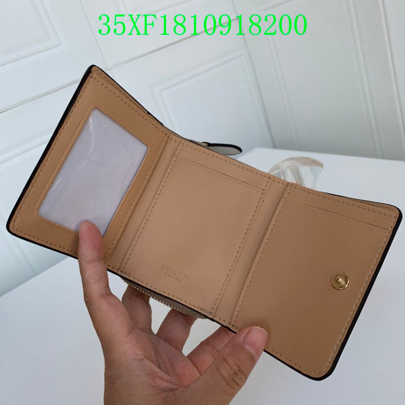 Amelia - CAH Wallet - 079
