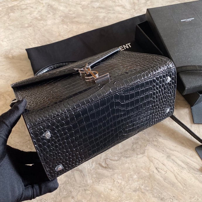 Amelia - YSL Bag - 3781