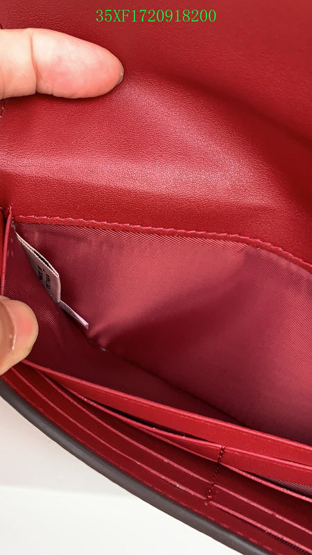 Amelia - CAH Wallet - 087