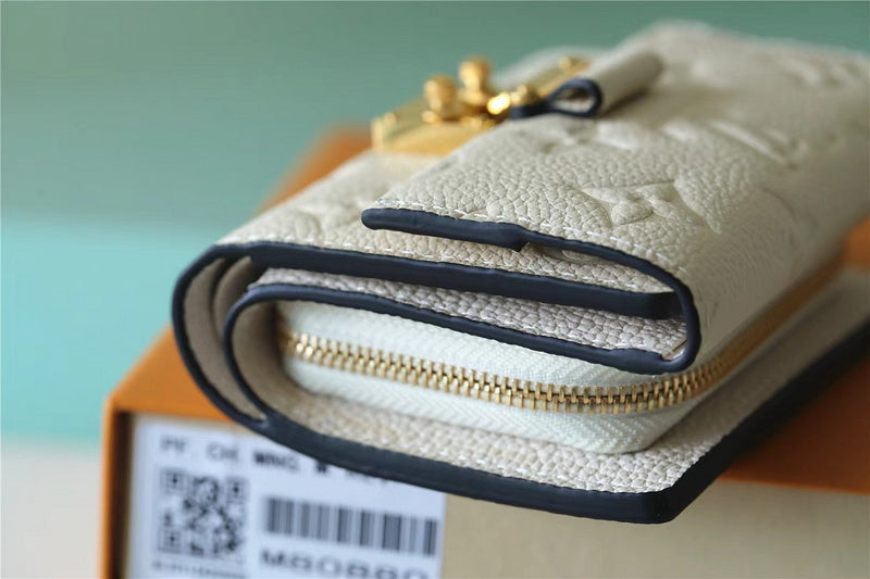 Fan Fashion Lu-Vi bags - 8696