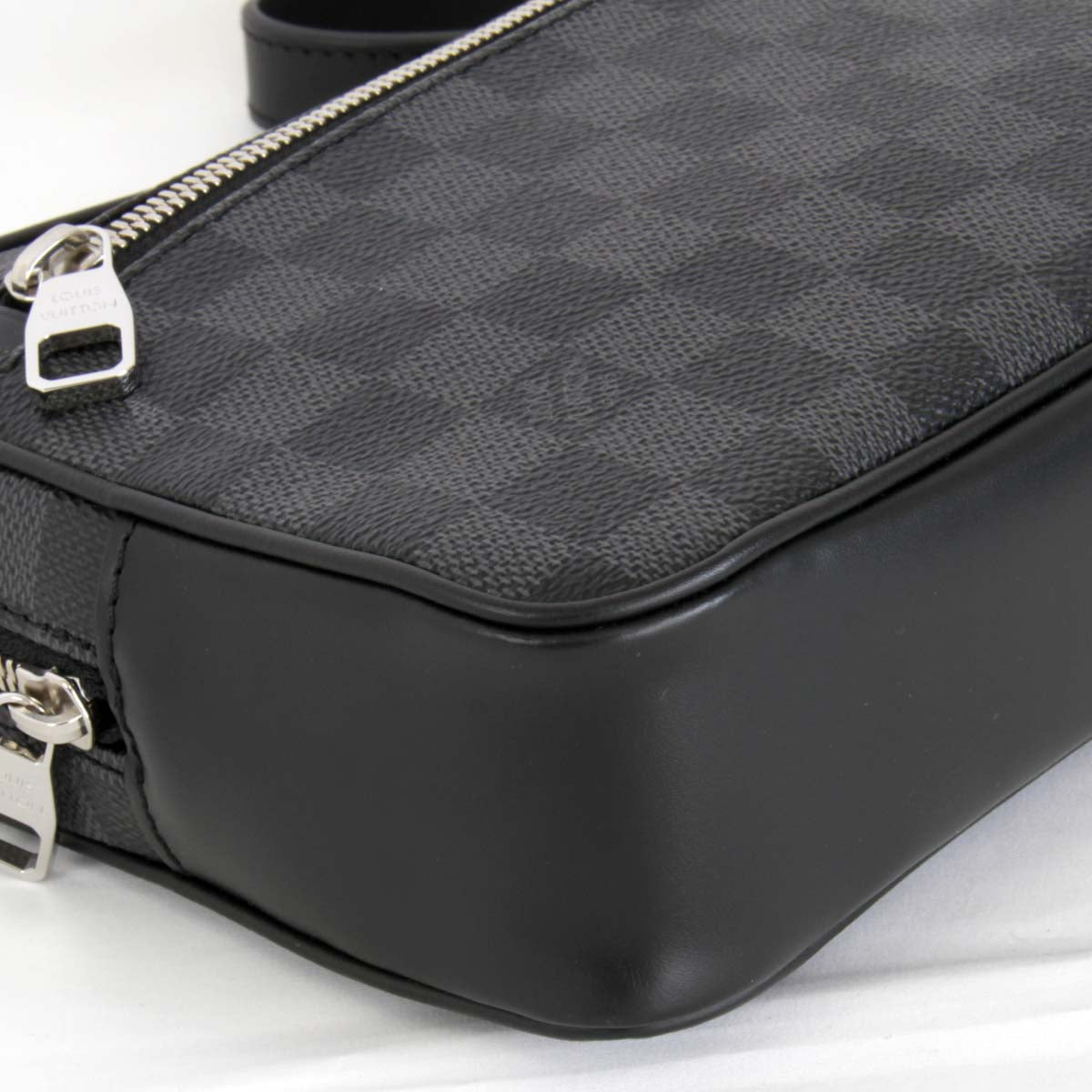 Louis Vuitton Pochette Kasai Clutch Bag Damier Graphite Canvas