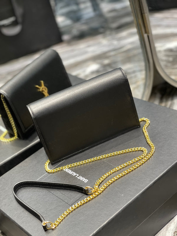 Amelia - YSL Bag - 1945