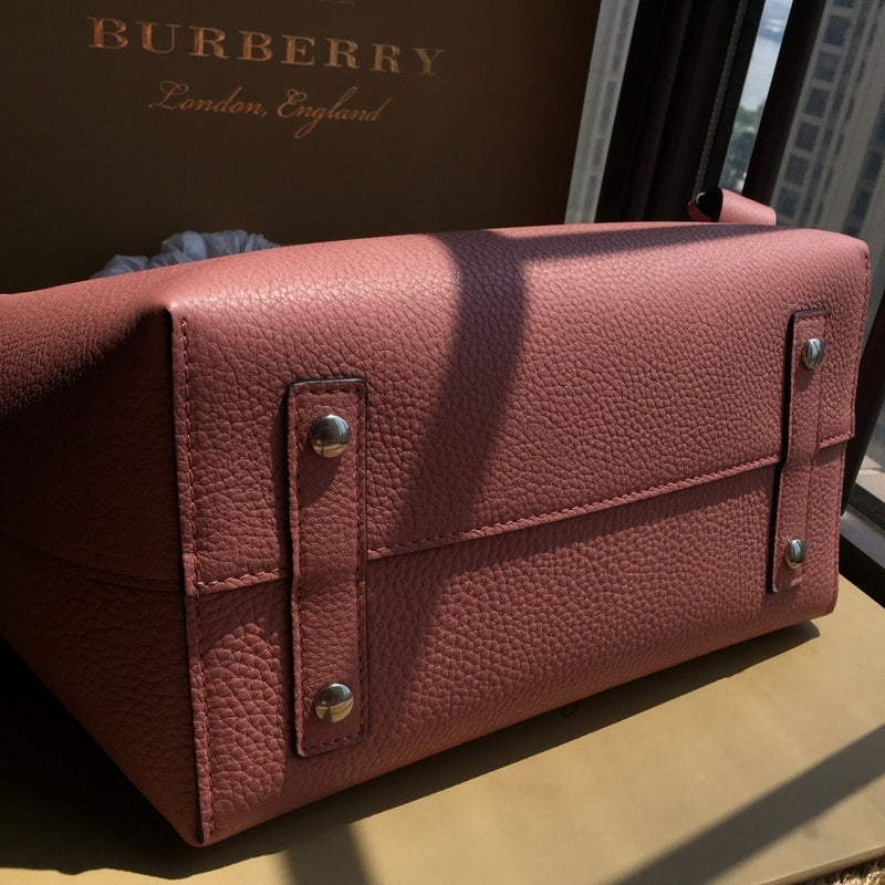 Burberry Bags - Bagsattire   432