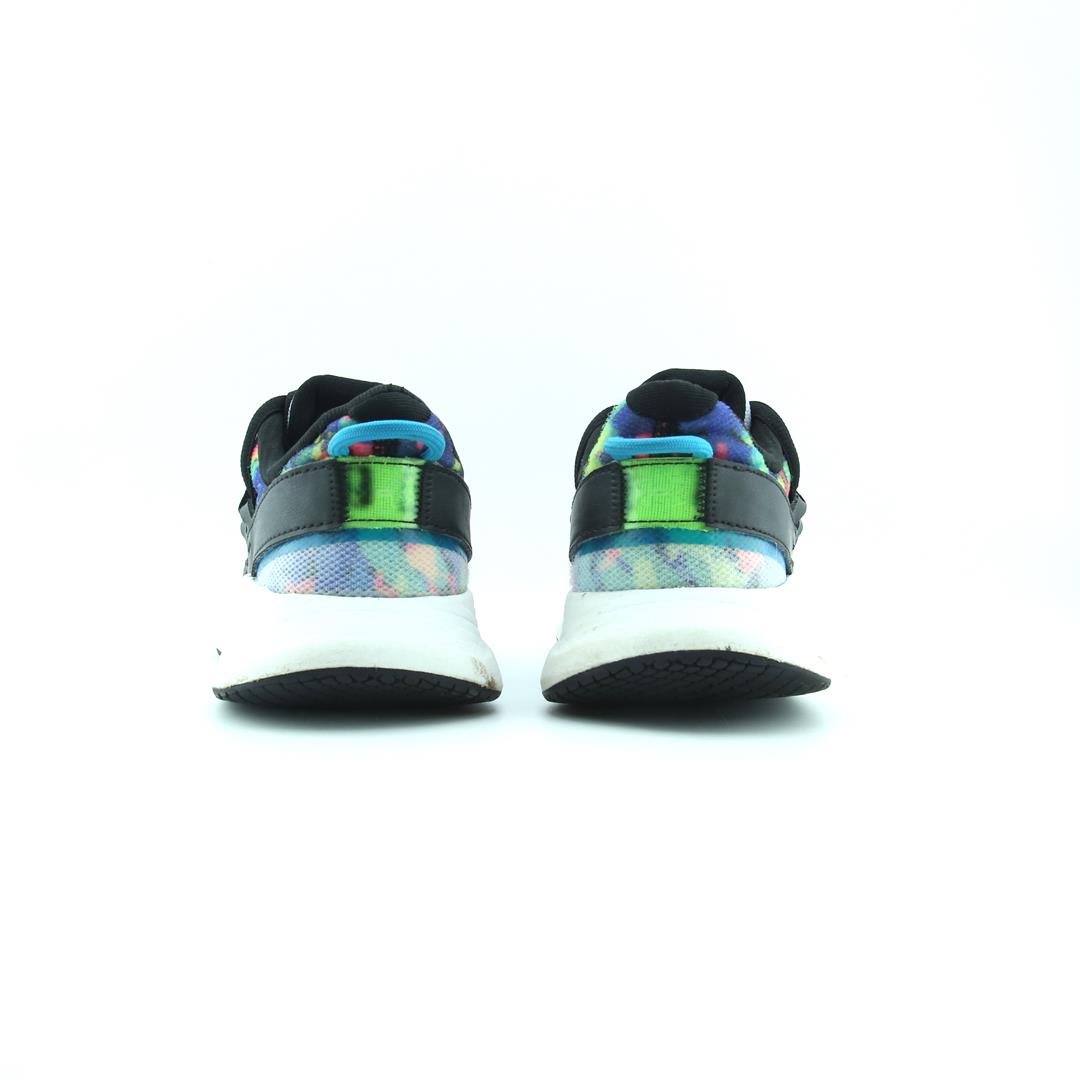 UNDER ARMOUR CHARGED BREATHE
