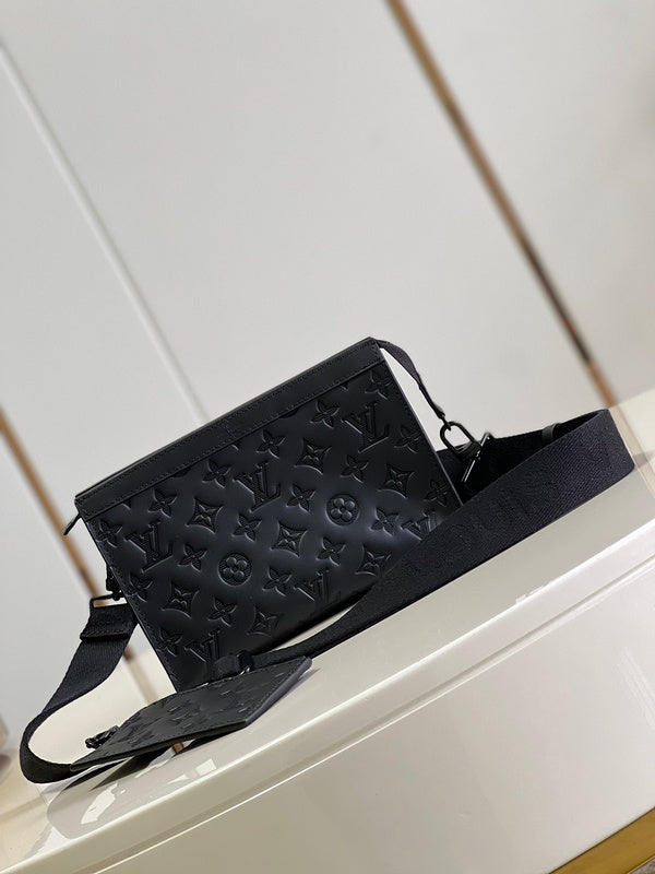 Fan Fashion Lu-Vi bags - 17125