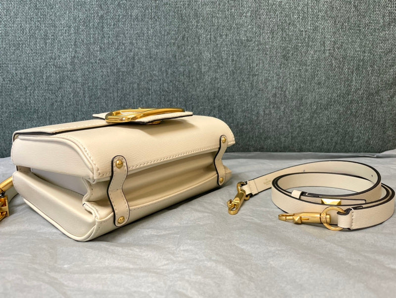 VAL LUXURY BAGS - FOR FASHION LOVERS  AFFORDABLE LUXURY BAGS- 1512