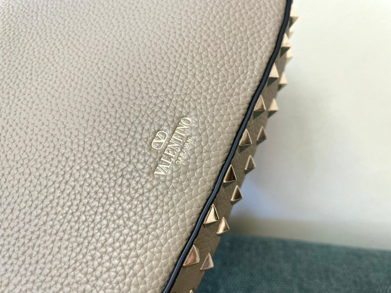 VAL LUXURY BAGS - FOR FASHION LOVERS  AFFORDABLE LUXURY BAGS- 029