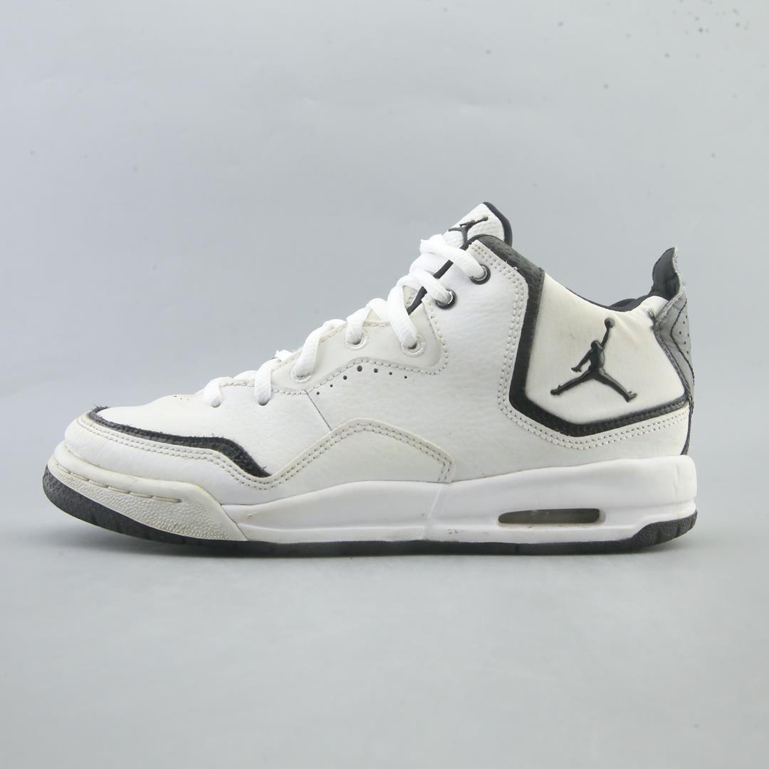 JORDAN COURTSIDE 23