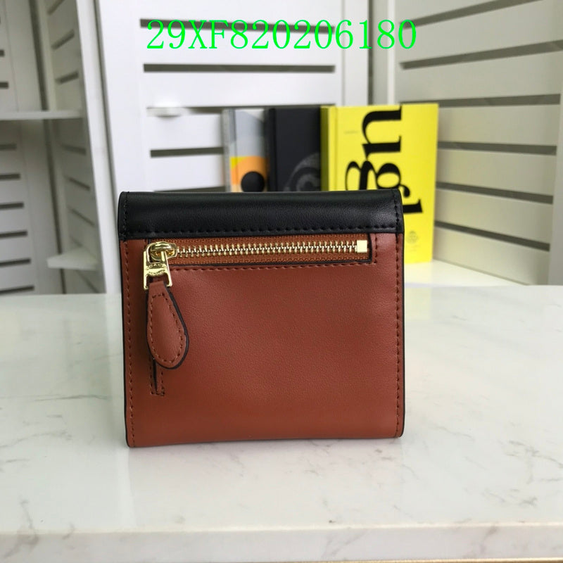 Amelia - CAH Wallet - 025
