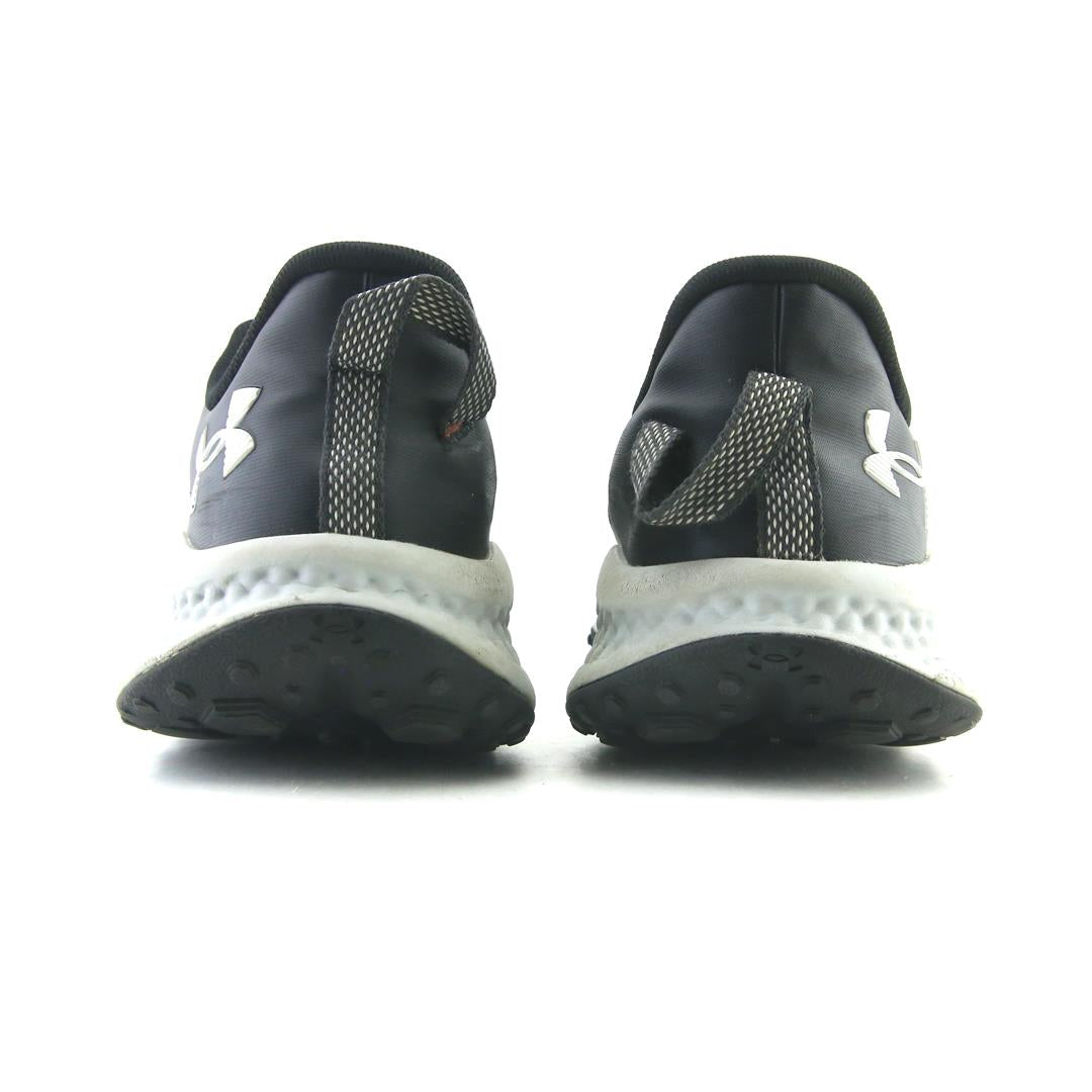 UNDER ARMOUR MAVEN