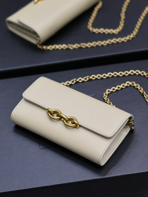 Amelia - YSL Bag - 1931