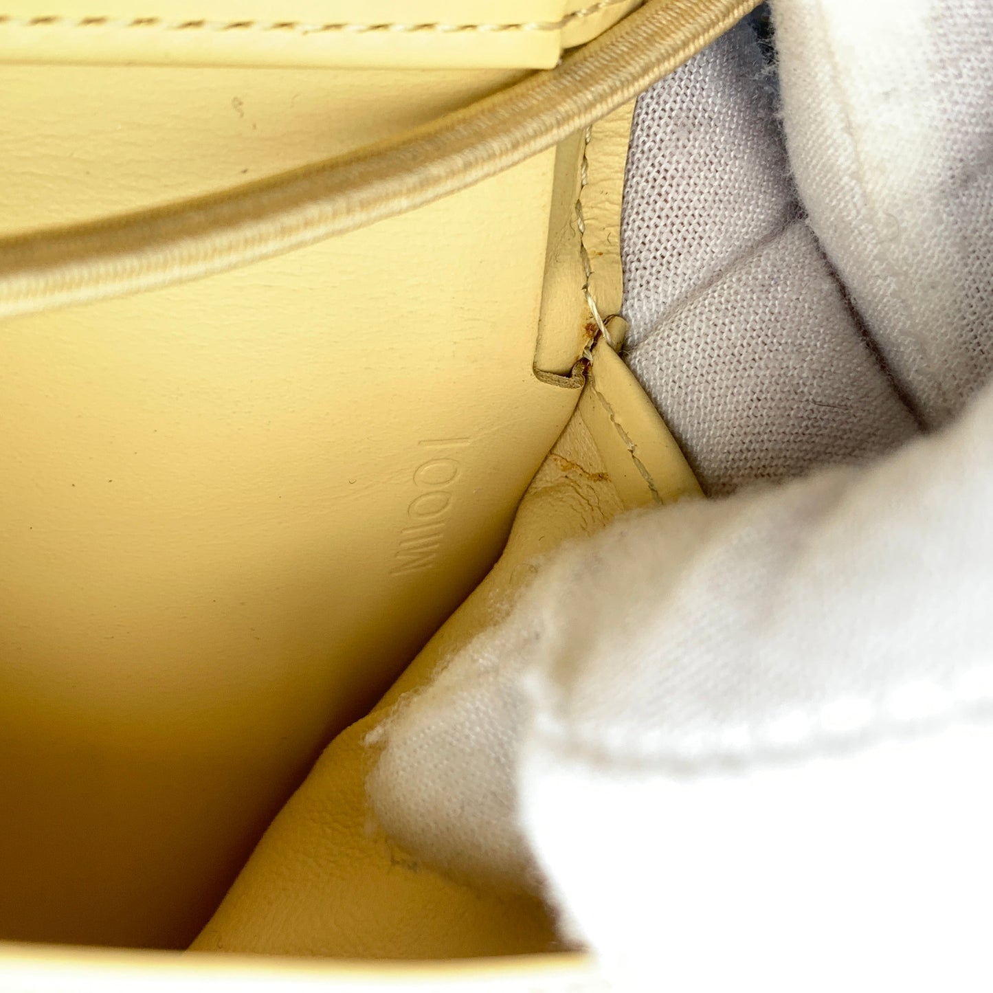 LOUIS VUITTON   Beige Vanilla Epi Leather Elastic Trifold Wallet