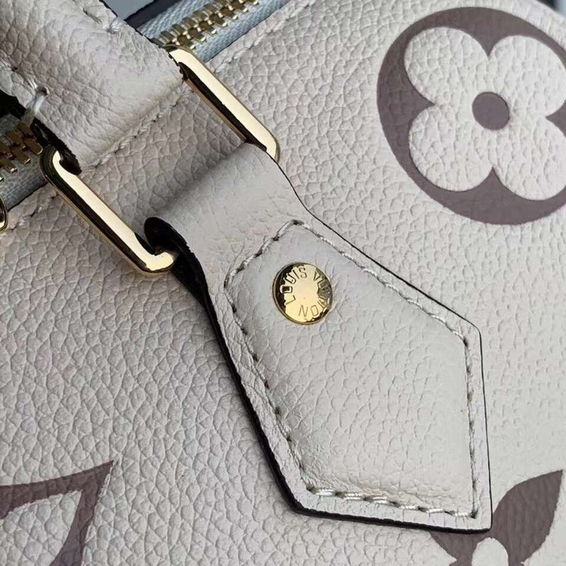 Fan Fashion Lu-Vi bags - 17459