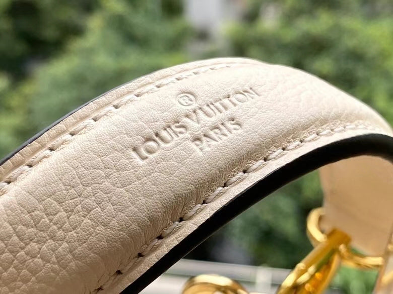 Fan Fashion Lu-Vi bags - 17576