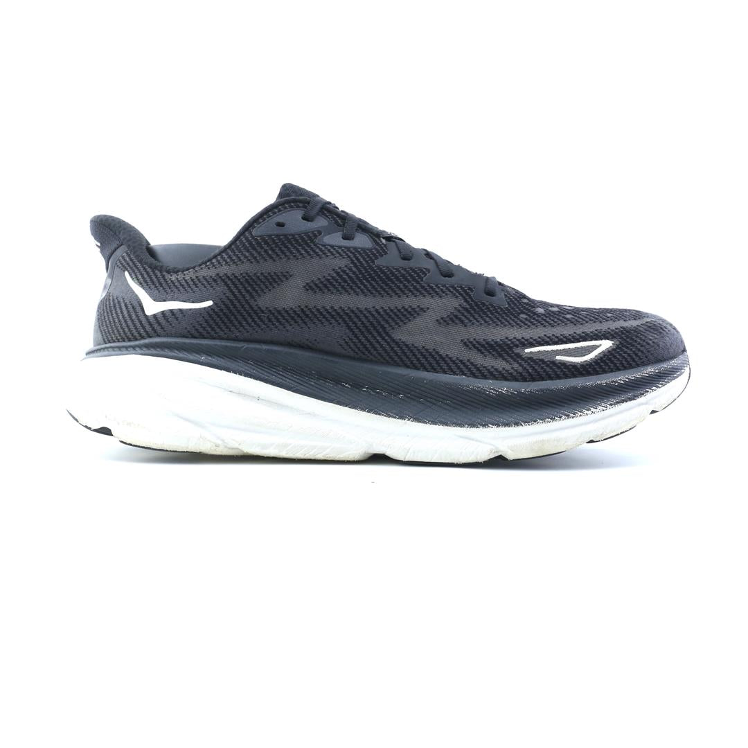 HOKA ONE ONE CLIFTON 9