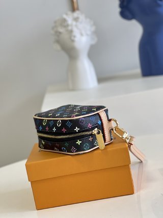 Amelia- LOV  Luxury  Wallets - 530