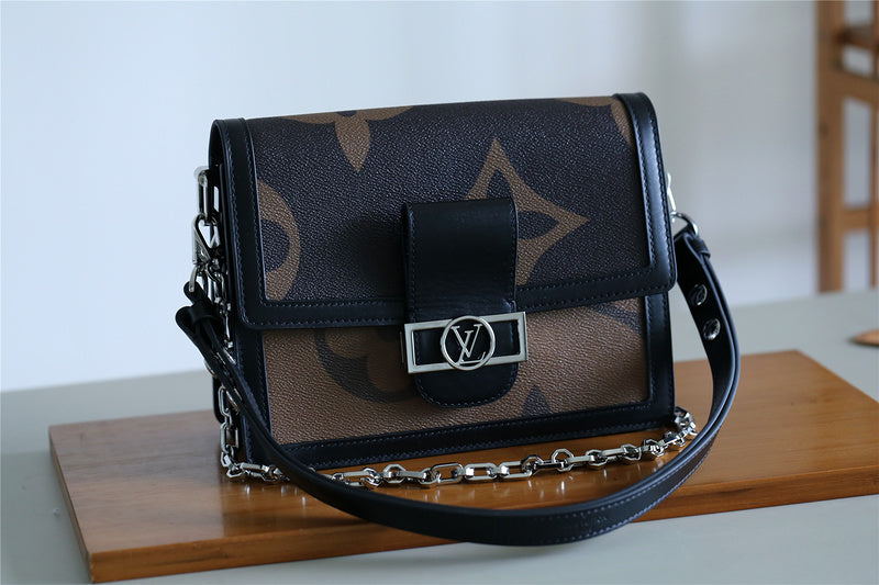 Fan Fashion Lu-Vi bags - 8143