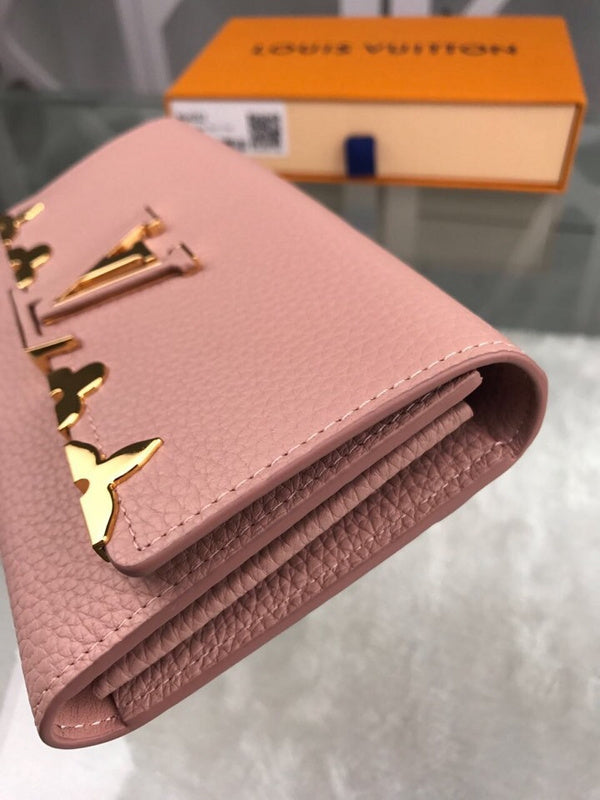 Fan Fashion Lu-Vi bags - 8998