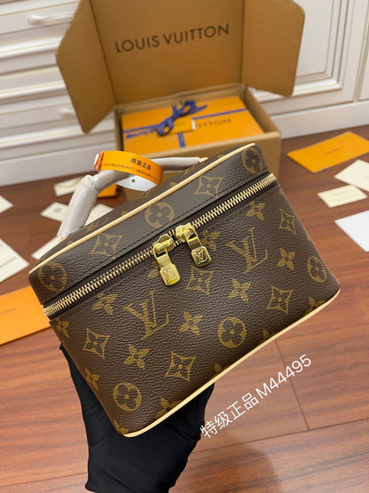Fan Fashion Lu-Vi bags - 17228