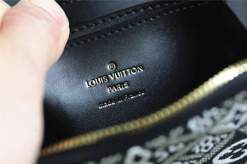 Fan Fashion Lu-Vi bags - 8955