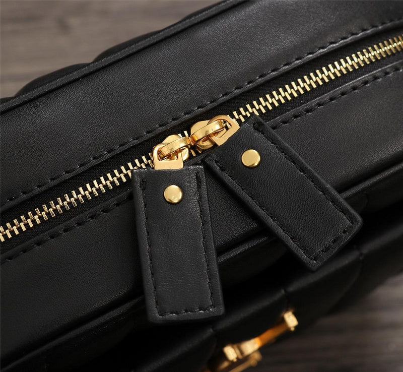 Amelia - YSL Bag - 2858