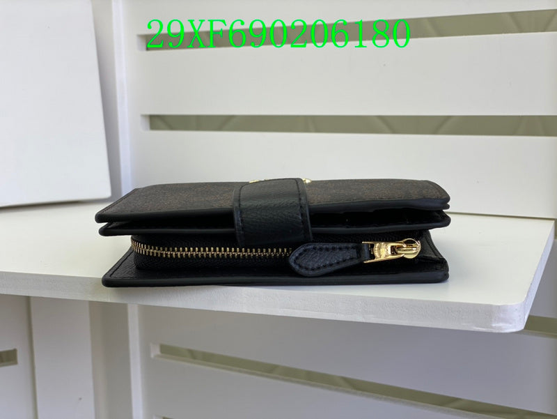 Amelia - CAH Wallet - 040