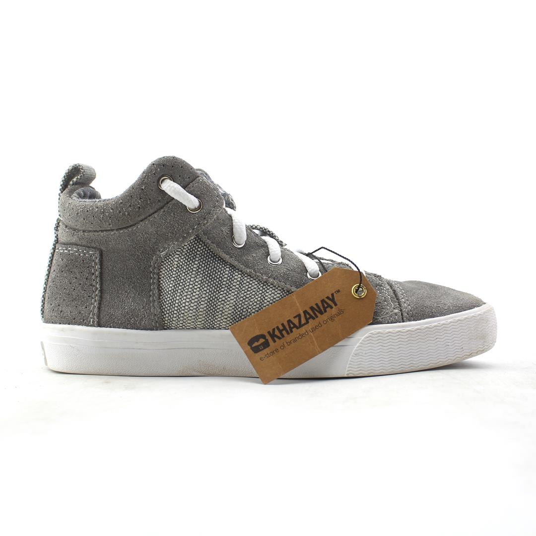 TOMS SUEDE