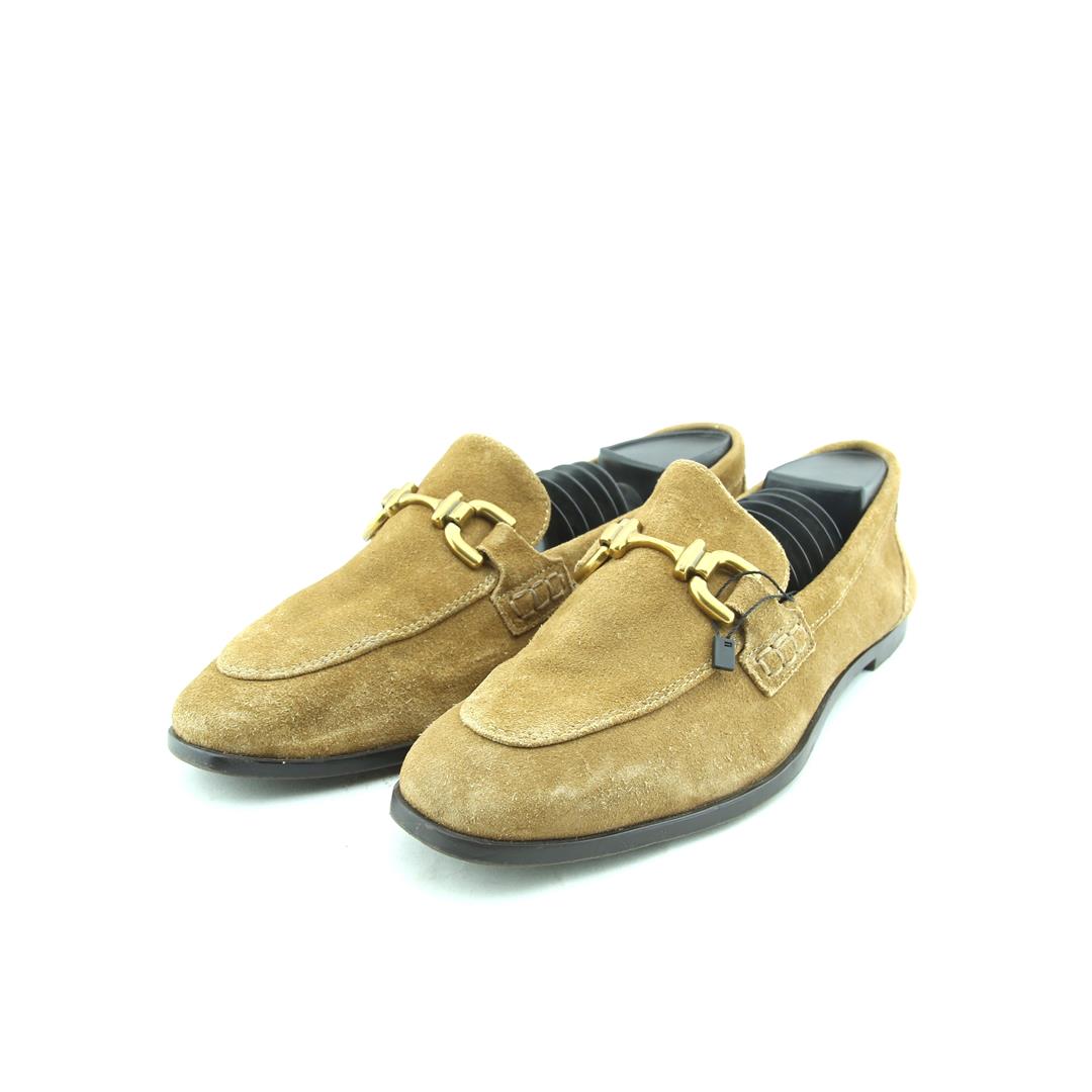 ZARA. .