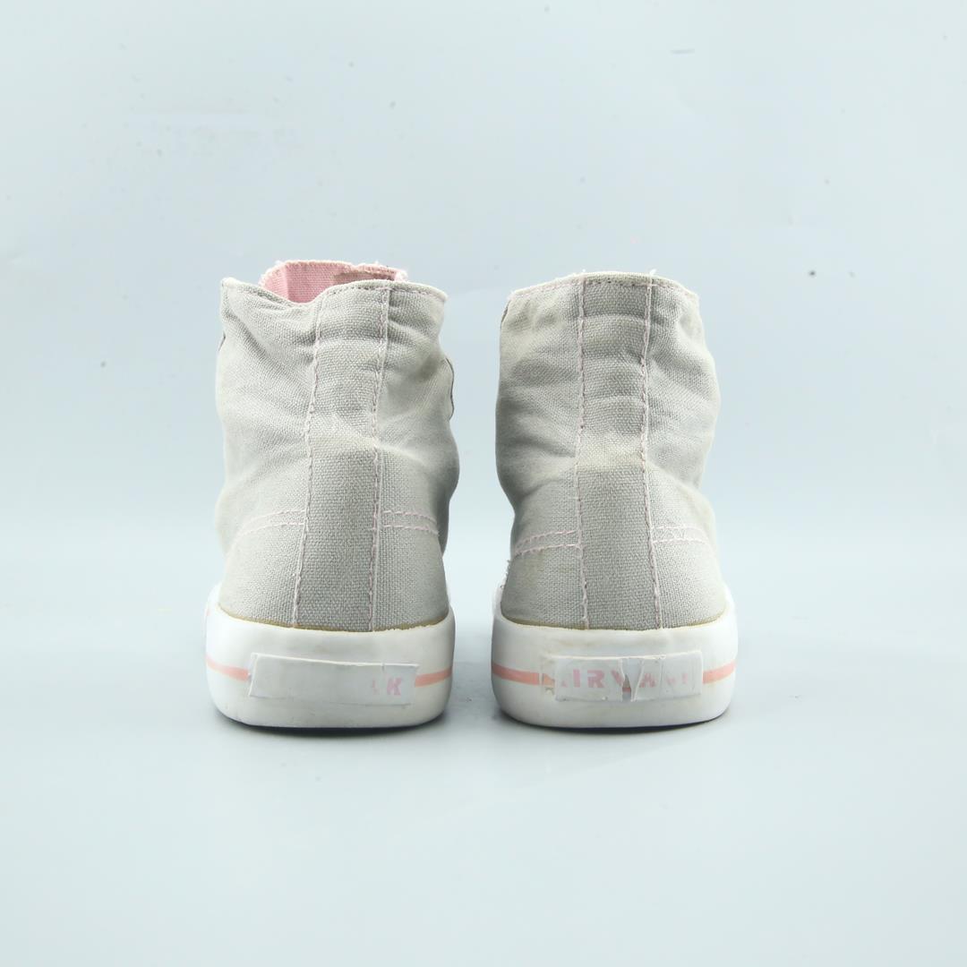 AIR WALK .