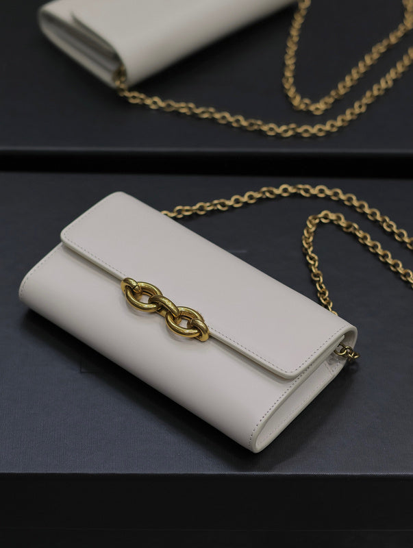 Amelia - YSL Bag - 1932