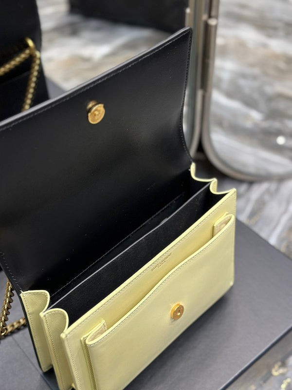 Amelia - YSL Bag - 1908